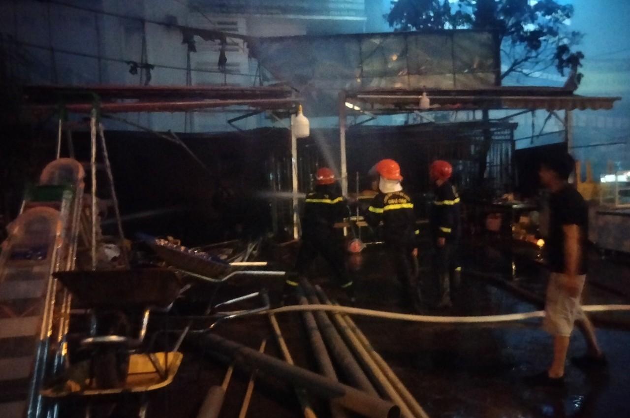 Thông tin về vụ cháy ở nhà số 42 đường Võ Nguyên Giáp, phường Vĩnh Niệm, quận Lê Chân